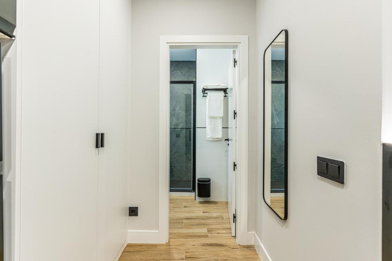 Vr Latina Apartments Мадрид Экстерьер фото