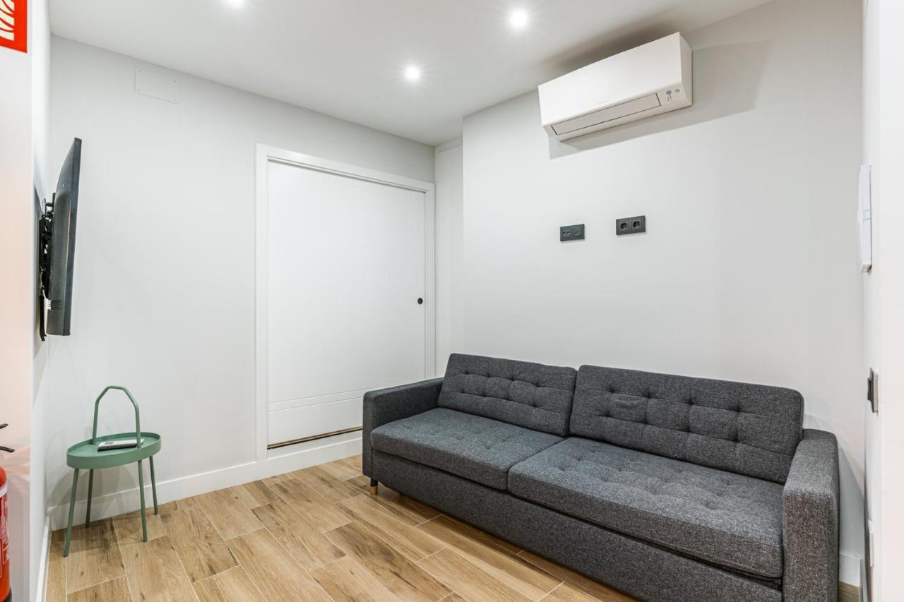 Vr Latina Apartments Мадрид Экстерьер фото