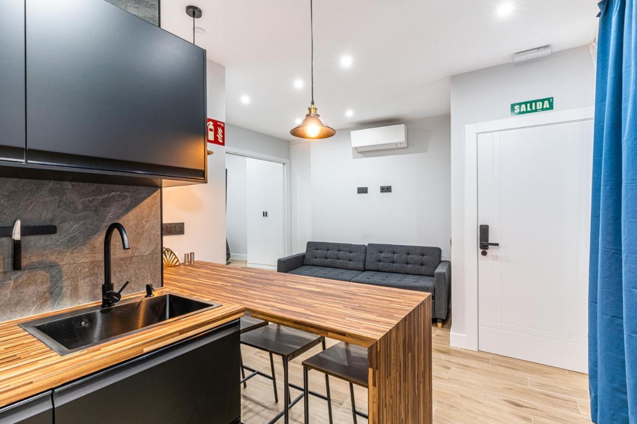 Vr Latina Apartments Мадрид Экстерьер фото