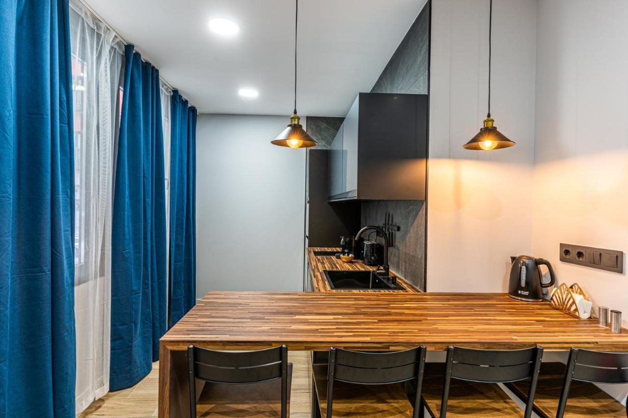 Vr Latina Apartments Мадрид Экстерьер фото