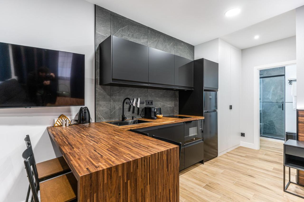 Vr Latina Apartments Мадрид Экстерьер фото