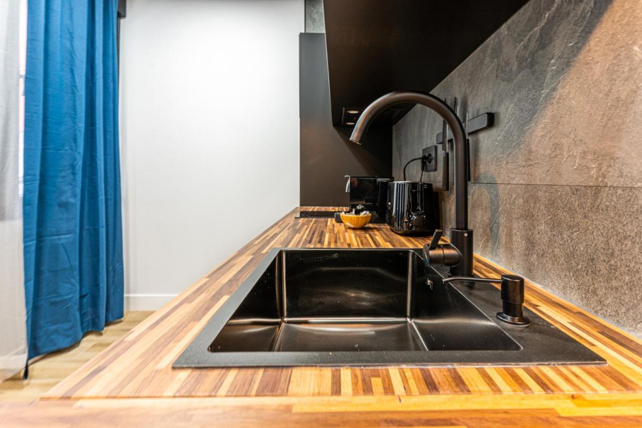 Vr Latina Apartments Мадрид Экстерьер фото